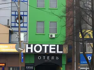 Arl Hotel