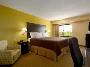 Days Inn & Suites by Wyndham DeSoto