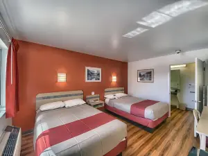 Motel 6 Kerrville, TX
