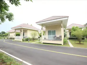 Ruen Maihom Riverside Cottage