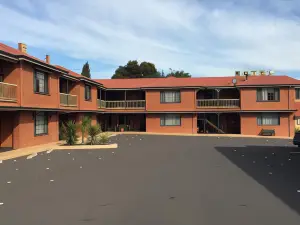 Poet's Recall Motel