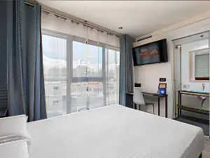 Arena Zone Hotel