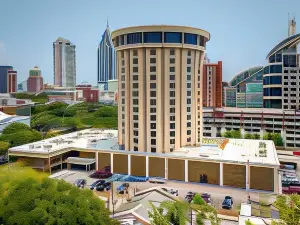 莫比爾商業歷史區假日飯店