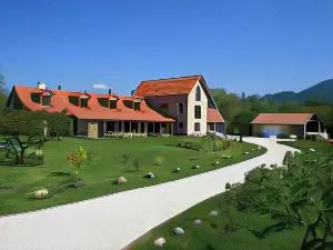Malomdulo Farmhaz