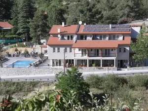 Livadia Hotel Kyperounta