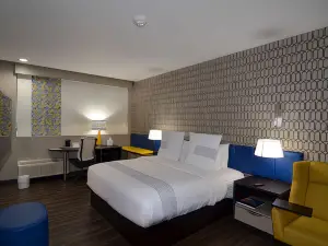 GLō Best Western Enid OK Downtown/Convention Center Hotel