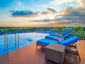 Platinum Adisucipto Hotel & Conference Center