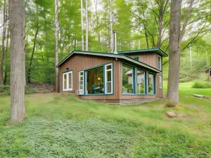 Secluded Upstate NY Forest Cottage on 33 and Acres!