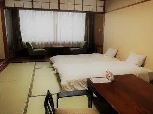 Tenku Kaiyu No Yado Suehiro