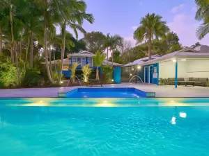 Flynns on Surf Beach Villas