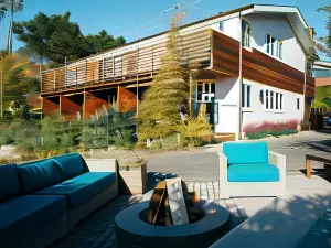 Inn at Moonlight Beach