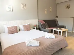 La Piazza Hotel