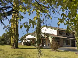 Hilltops Retreat Motor Inn