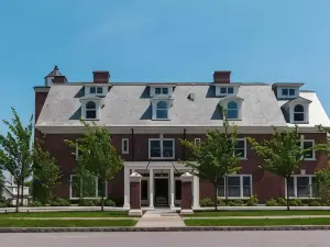 蒙特克萊爾喬治酒店