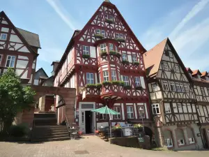 Schmuckkästchen - Hotel & Weinhaus