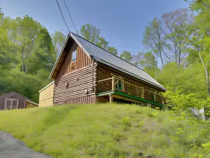 Private Cabin Rental in the Catskill Mountains!