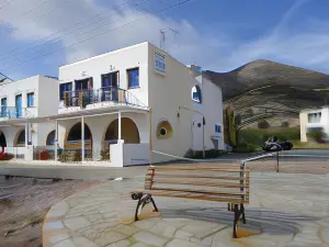 Pavlos Rooms