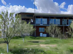 Guest House and Yurt Camp "Aktan"