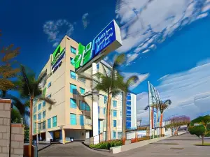 Holiday Inn Express & Suites Queretaro