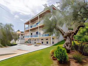 Pteleo Apartments