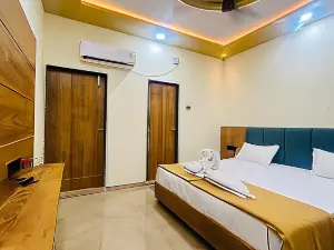 Hotel Hari Palace - Near Shree Dwarkadhish Temple