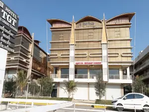The Grand Takshak Hotel