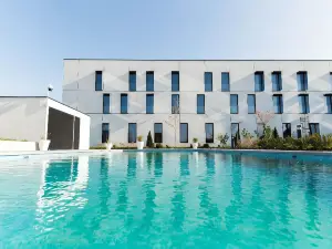 Hotel Dali Val d'Europe Tapestry Collection by Hilton