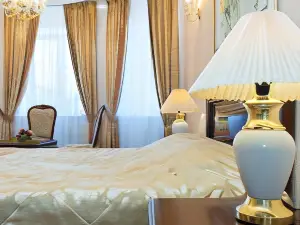VinoGrad Hotel