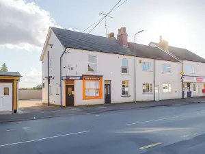 Professional Contractor's Retreat, Superfast Wifi, Free Van Parking Cctv