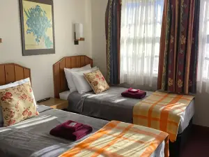 Moruya Monarch Hotel