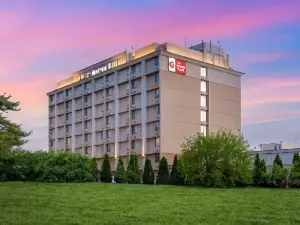 Best Western Plus the Charles Hotel