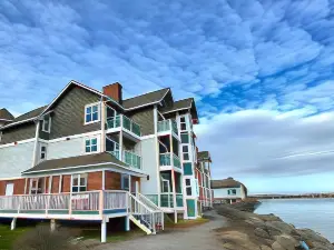 Tides Inn & Suites