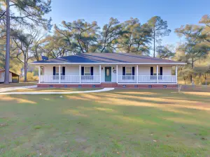 Tranquil Coden Retreat: 10 Mi to Dauphin Island!