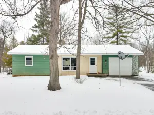Waterfront Home w/ Dock & Fire Pit in Pine River