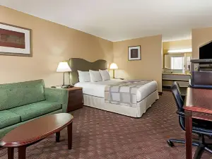 Ramada by Wyndham Altamonte Springs Near I-4