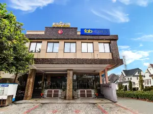 FabHotel Elysian Grand - 3Kms from Chaudhary Charan Singh International Airport Lucknow