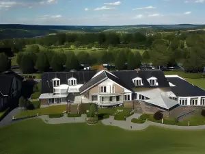 Gut Heckenhof Hotel & Golfresort an der Sieg Gmbh & Co. KG