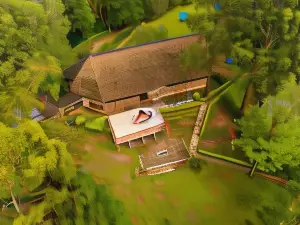 Lake Bunyonyi Eco Resort