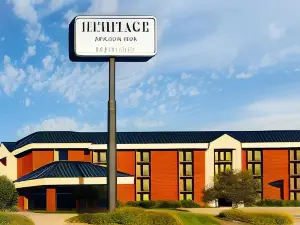 Heritage Inn & Suites St Louis Fenton, Trademark by Wyndham