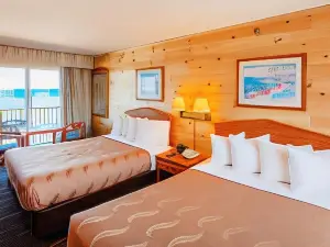 Quality Inn & Suites Mackinaw City Beachfront