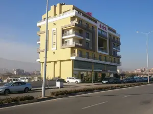 호텔 라 벨라 알라세히르