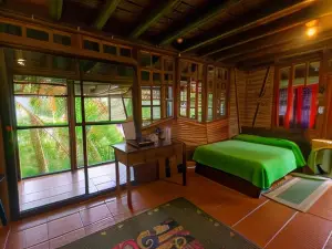 Bellavista Cloud Forest Lodge & Private Protected Area