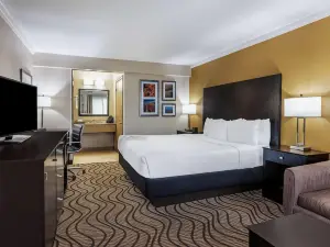 La Quinta Inn & Suites by Wyndham Carlsbad - Legoland Area