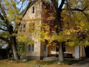 Дом Жени и Люды — Zhenya & Lyuda's boarding house