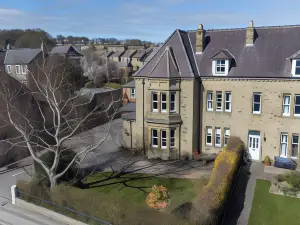 Eastfield Lodge