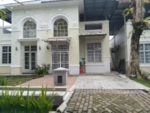 Villa Greenhill Sibolangit Chaster