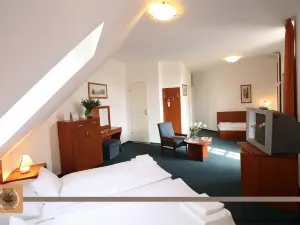 Hotel Főnix