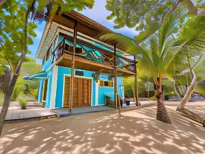 Camp Bay Lodge