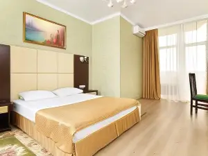 Emerald Hotel