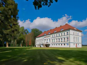 Schloss Retzow Apartments